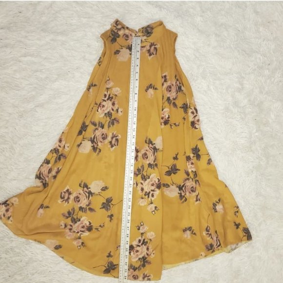 PLUS SIZE HANDKERCHIEF TOP - Picture 4 of 6